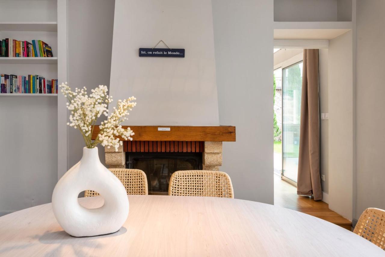 La Villa Sassolini Avec Jacuzzi Лион Екстериор снимка